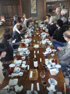 〈企画事業〉074・@1104161250たこつぼ料理再現会食正嗣説明42.JPG